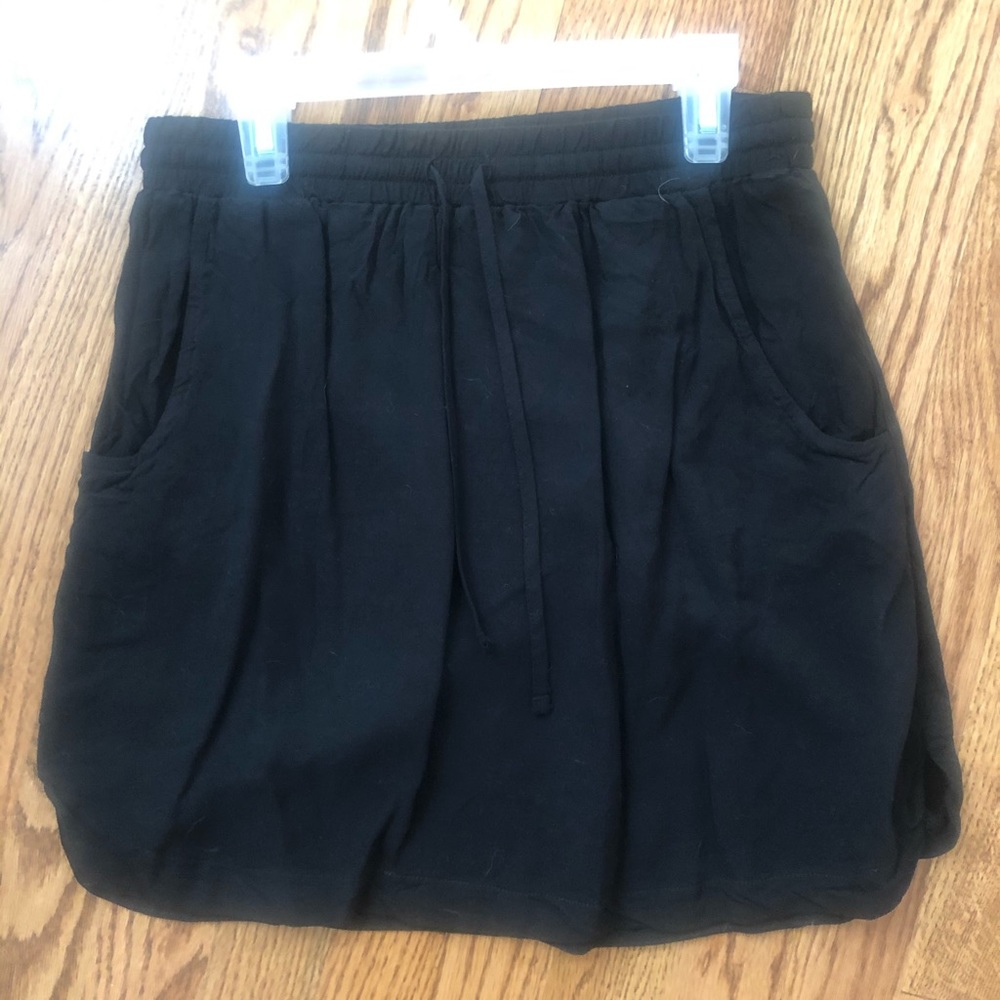 Black stretchy skirt